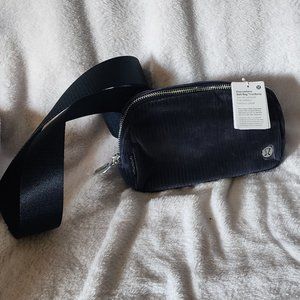 Lululemon Everywhere Belt Bag - Corduroy True Navy - NWT